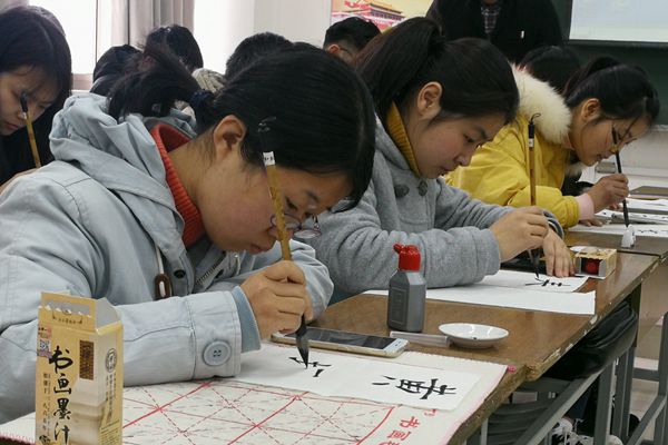 丹青写盛世,楹联送总理 班团IMG_20190305_103458_副本.jpg